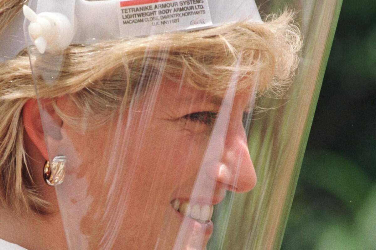 Photos Le Prince Harry Reproduit Les Clich S Mythiques De Diana En