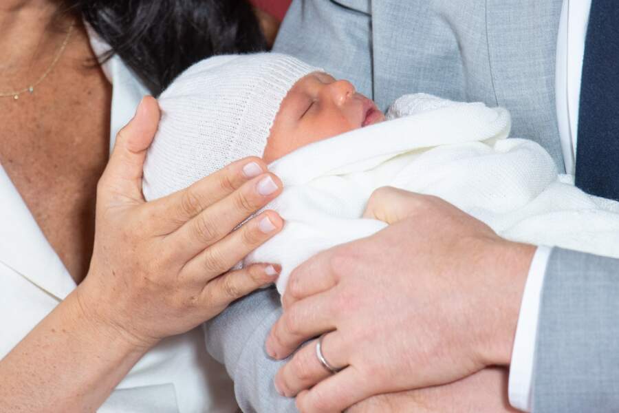 PHOTOS Les premières images du bébé de Meghan Markle et Harry dévoilées Gala