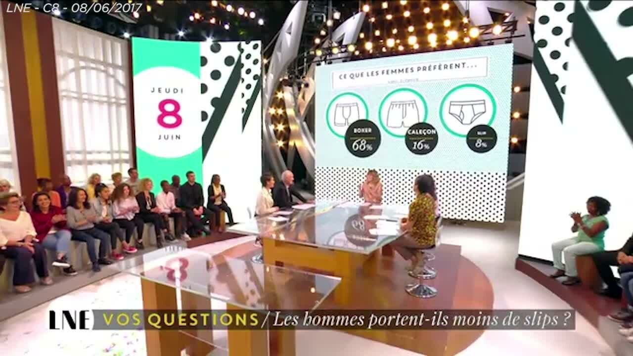 Video Emilie Besse La Journaliste De La Nouvelle Edition Se Lache Et Fait Une Blague Coquine Gala