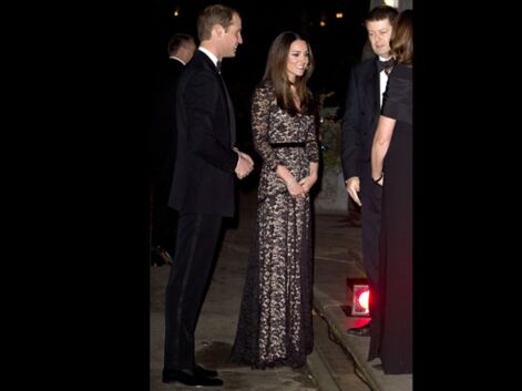 Photos - Kate Middleton recycle sa dentelle