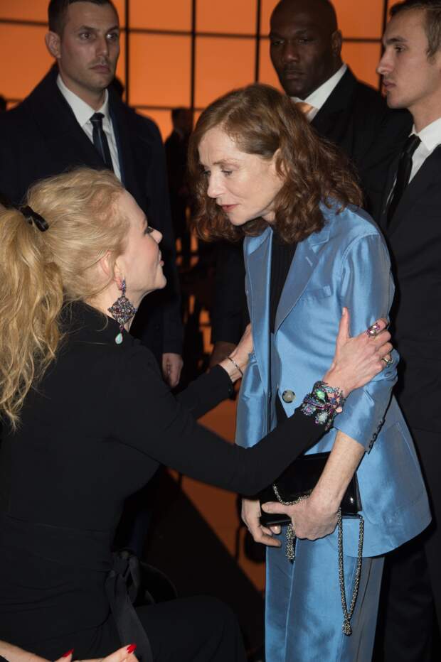 Isabelle Huppert et Nicole Kidman chez Giorgio Armani Privé - Gala