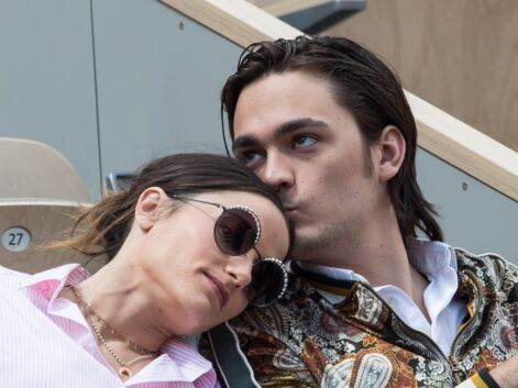 PHOTOS - Roland Garros 2019 : les couples partagent un moment de tendresse dans les tribunes
