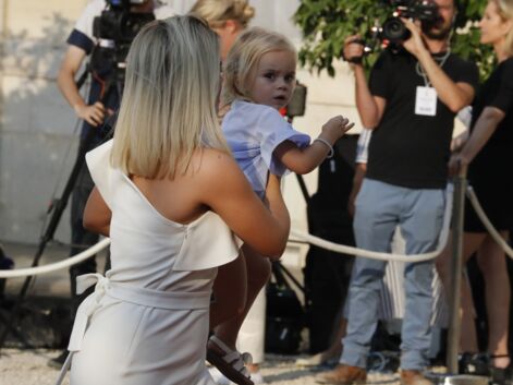 PHOTOS - La femme d'Antoine Griezmann et sa fille Mia à l'Elysée
