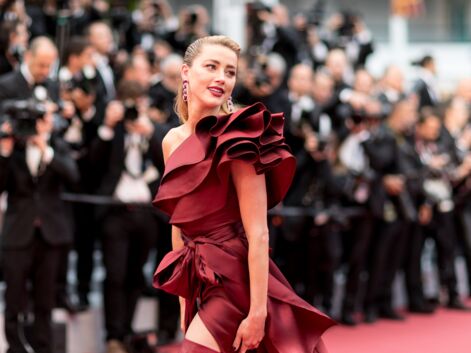 PHOTOS - Cannes 2019 : Amber Heard sublime tentatrice en cuissardes rouges sur les marches