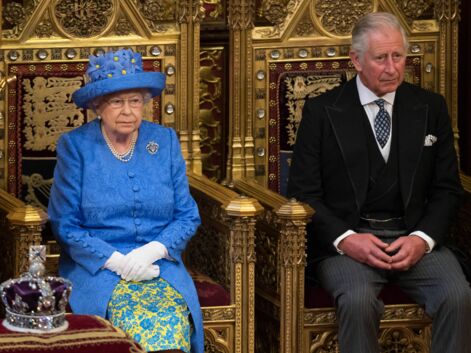 La tenue de la reine Elisabeth II pour son dernier discours fait polémique
