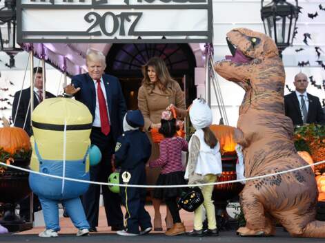 PHOTOS - Melania Trump fête Halloween et ses grimaces n’ont pas fini de faire peur aux enfants