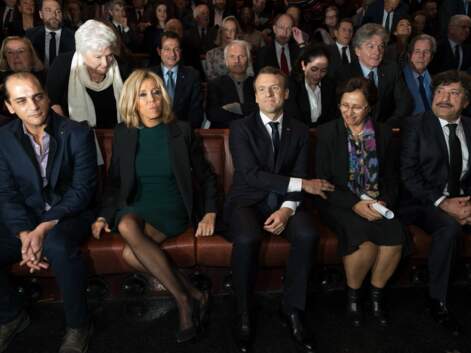Brigitte Macron très sobre en robe verte droite et courte