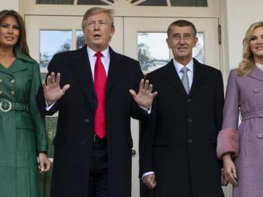 PHOTOS - Melania Trump, en femme fatale, ose le long manteau vert ceinturé en cuir