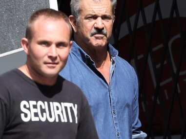 PHOTOS - Mel Gibson adopte une imposante moustache pour un film