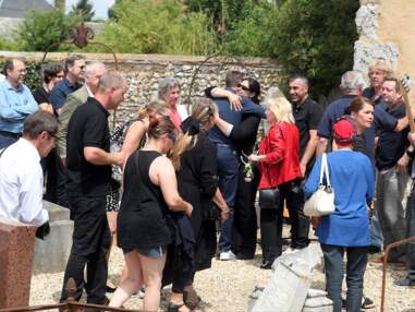 PHOTOS – Obsèques de Corbier : famille et amis réunis pour un adieu