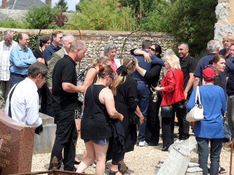 PHOTOS – Obsèques de Corbier : famille et amis réunis pour un adieu