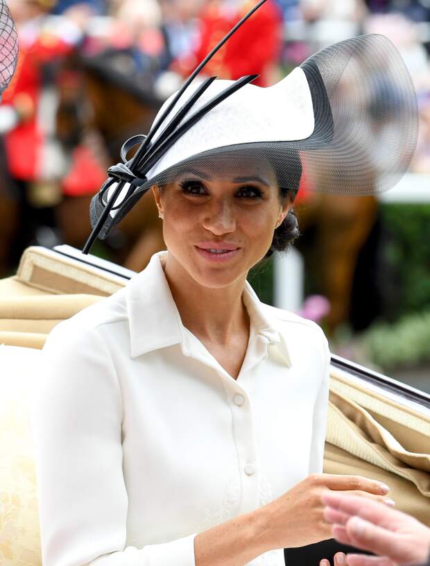 givenchy staff on meghan markle