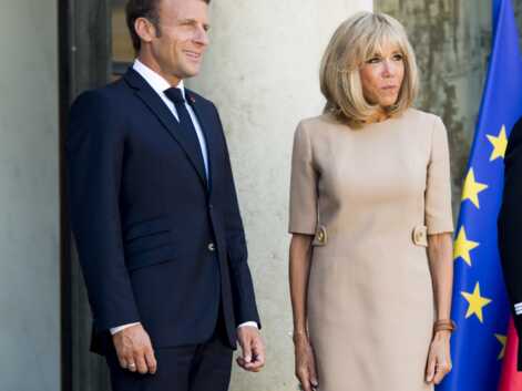 PHOTOS - Emmanuel et Brigitte Macron souriants et complices pour leur retour à l'Élysée
