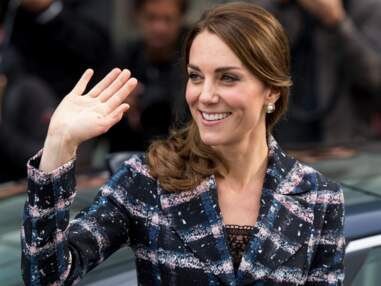 Kate Middleton, en manteau Erdem, fait sensation à Manchester