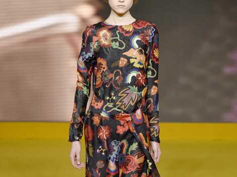 Fashion Week Londres : Fleurs, résilles, l’exubérance à fleur de peau