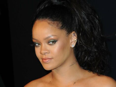 Rihanna et son maquillage coloré pour le lancement de Fenty Beauty à Paris