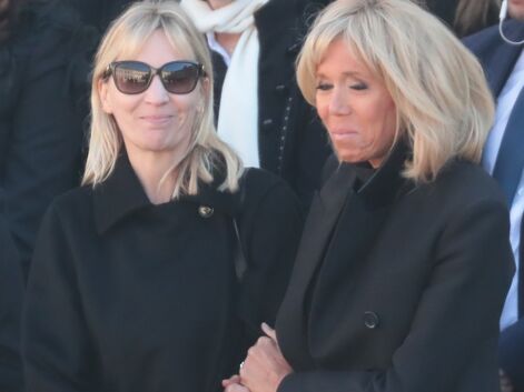 PHOTOS - Brigitte Macron en pleurs lors de l'hommage national à Charles Aznavour