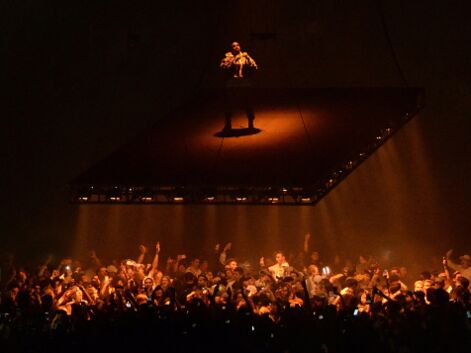 Kanye West au dessus de ses fans