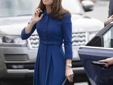 PHOTOS - Kate Middleton en robe bleue roi avec le prince William
