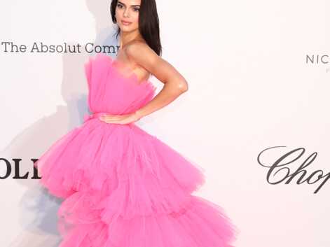 PHOTOS - Kendall Jenner divine en robe en tulle rose bonbon fait pétiller le gala de l’AmfAR