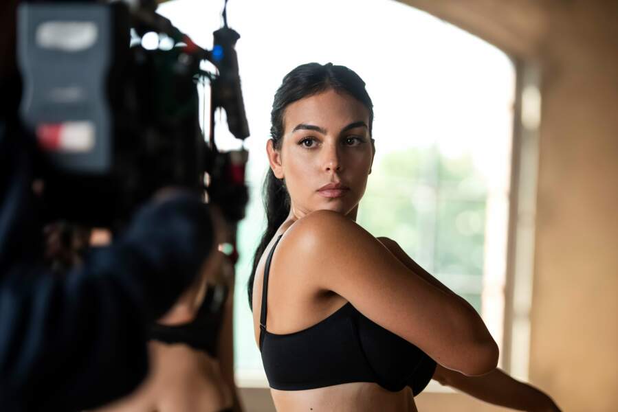 PHOTOS Georgina Rodriguez très sexy en lingerie dans une nouvelle campagne de pub Gala