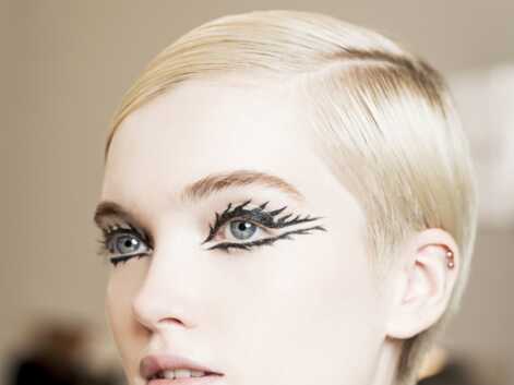 Le sublime maquillage des yeux du défilé printemps/été haute couture de Dior