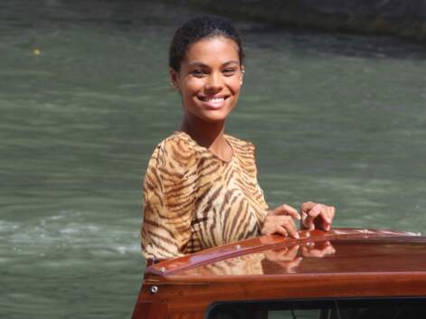 PHOTOS - Tina Kunakey tigresse dans sa robe féline Twinset à la Mostra de Venise