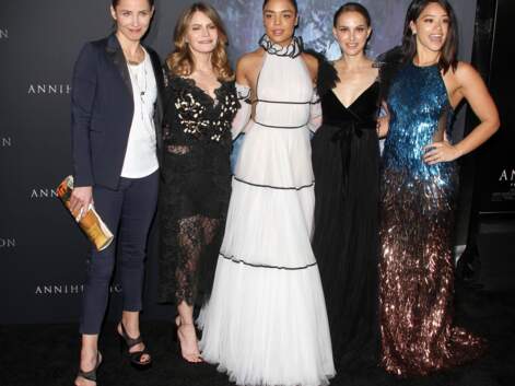 Natalie Portman rayonnante en robe de bal noire Valentino