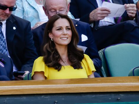 PHOTOS - Kate Middleton ravissante en robe jaune Dolce & Gabbana