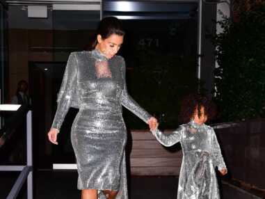 Kim Kardashian et North West en robes Vetements