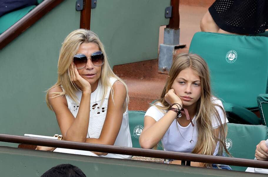 Qui Est La Maman De Stella Belmondo PHOTOS - Roland-Garros : Stella, la fille de Jean-Paul Belmondo est le