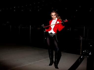 PHOTOS - Lily-Rose Depp ultra sexy transformée en dompteuse de cirque pour fêter Halloween