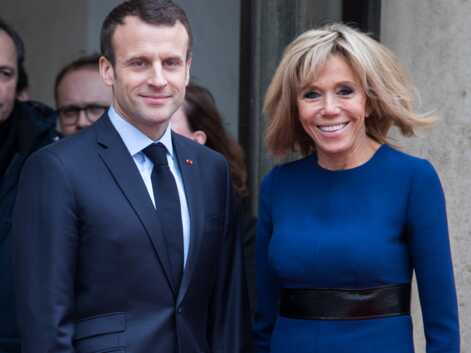 Brigitte Macron très élégante en robe bleue cintrée Louis Vuitton