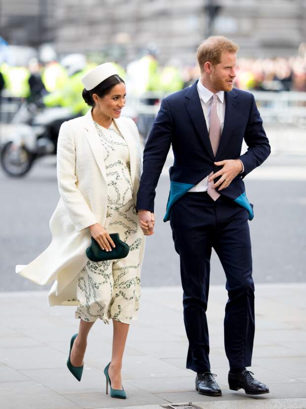 PHOTOS - Meghan Markle enceinte : ses plus belles tenues de grossesse