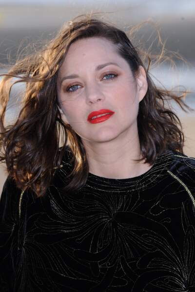 Marion Cotillard et sa jolie bouche rouge - Gala