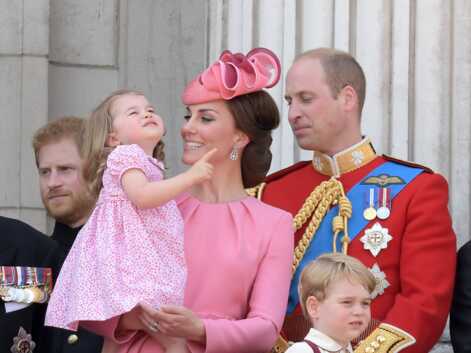 Le prince George en fait voir de toutes les couleurs à sa nounou, lors de la fête Trooping the Colour, à Buckingham Palace