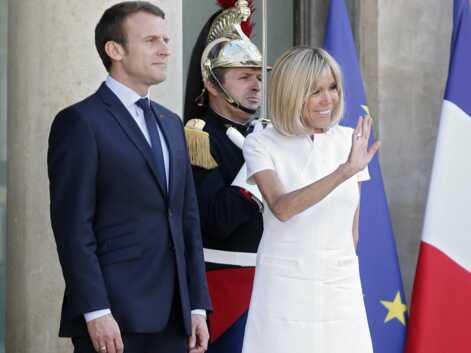 Look - Brigitte Macron élégante dans sa robe blanche Courrèges