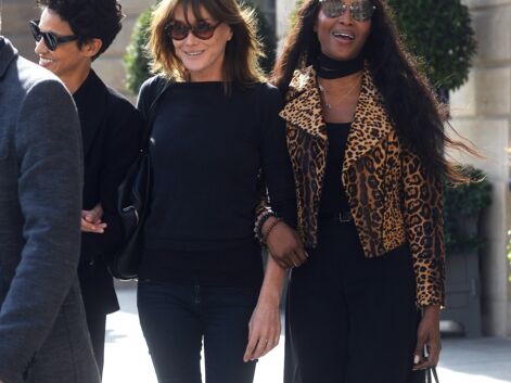 Carla Bruni et Naomi Campbell devant le Ritz