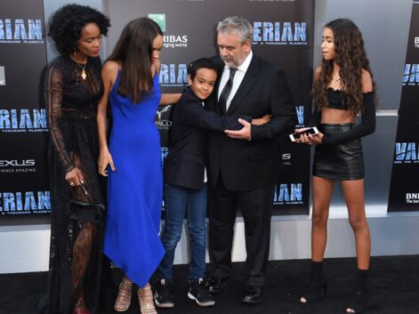 PHOTOS – Luc Besson: Rare sortie avec sa femme et ses trois enfants pour la première de Valerian
