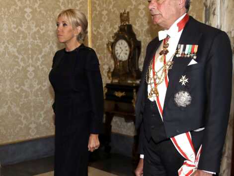 PHOTOS - Brigitte Macron en robe longue noire ultra sobre pour rencontrer le pape