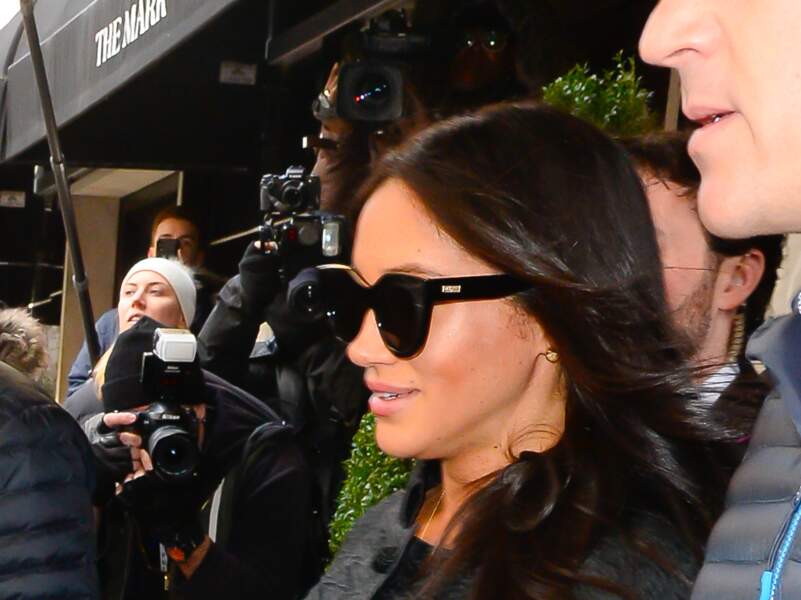 Meghan Markle sortant de son hôtel situé dans l'Upper East Side à New York le 19 février.