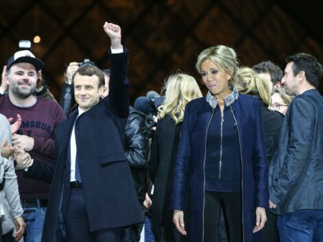 Brigitte Macron première dame lookée en Louis Vuitton place du Louvre
