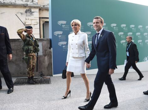 Brigitte Macron tout de blanc vêtue en Louis Vuitton