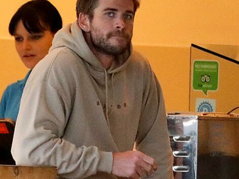 PHOTOS - Liam Hemsworth, déconfit depuis son divorce avec Miley Cyrus