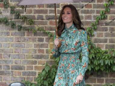 Kate Middleton en robe verte fleurie Prada à Kensington