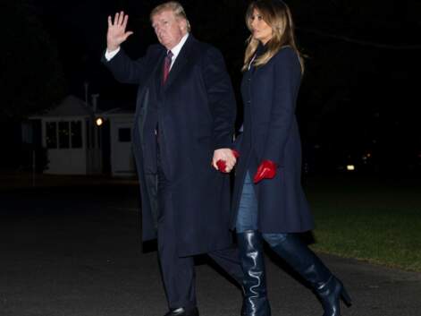 PHOTOS  - Melania trump très élégante avec des gants bordeaux et complice avec Donald Trump