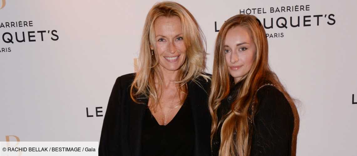 Photo Emma Smet La Fille De David Hallyday Et D Estelle Dans Les Pas De Nathalie Baye Et De Laura Gala