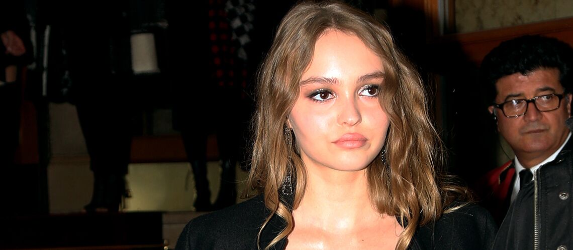 PHOTOS – Lily-Rose Depp au lit pour un shooting glamour - Gala