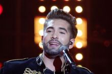 Kendji Girac Gagnant De La Chanson De L Annee Sur Tf1 A Du Mal A Perdre Une Vieille Habitude Decouvrez Laquelle Gala