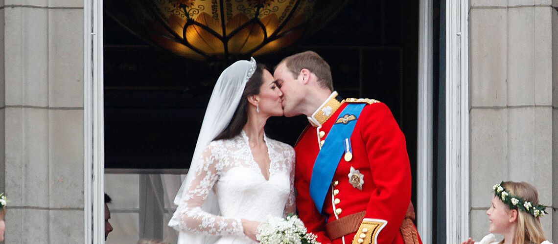 Photos \u2013 Mariage royal d\u0027Eugénie d\u0027York, Meghan Markle, Kate Middleton, Charlène de Monaco\u2026 les plus belles robes de mariées des princesses du 21e siècle ,